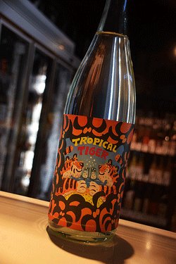 画像1: TROPICAL TIGER 芋焼酎　1,8L