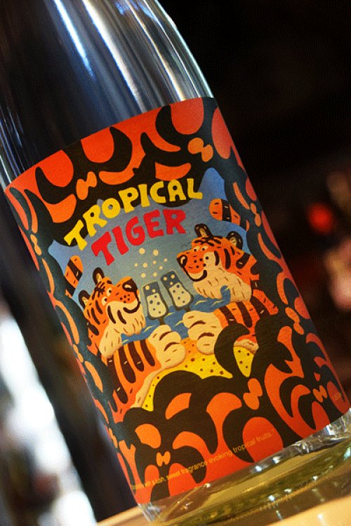 他の写真1: TROPICAL TIGER 芋焼酎　1,8L